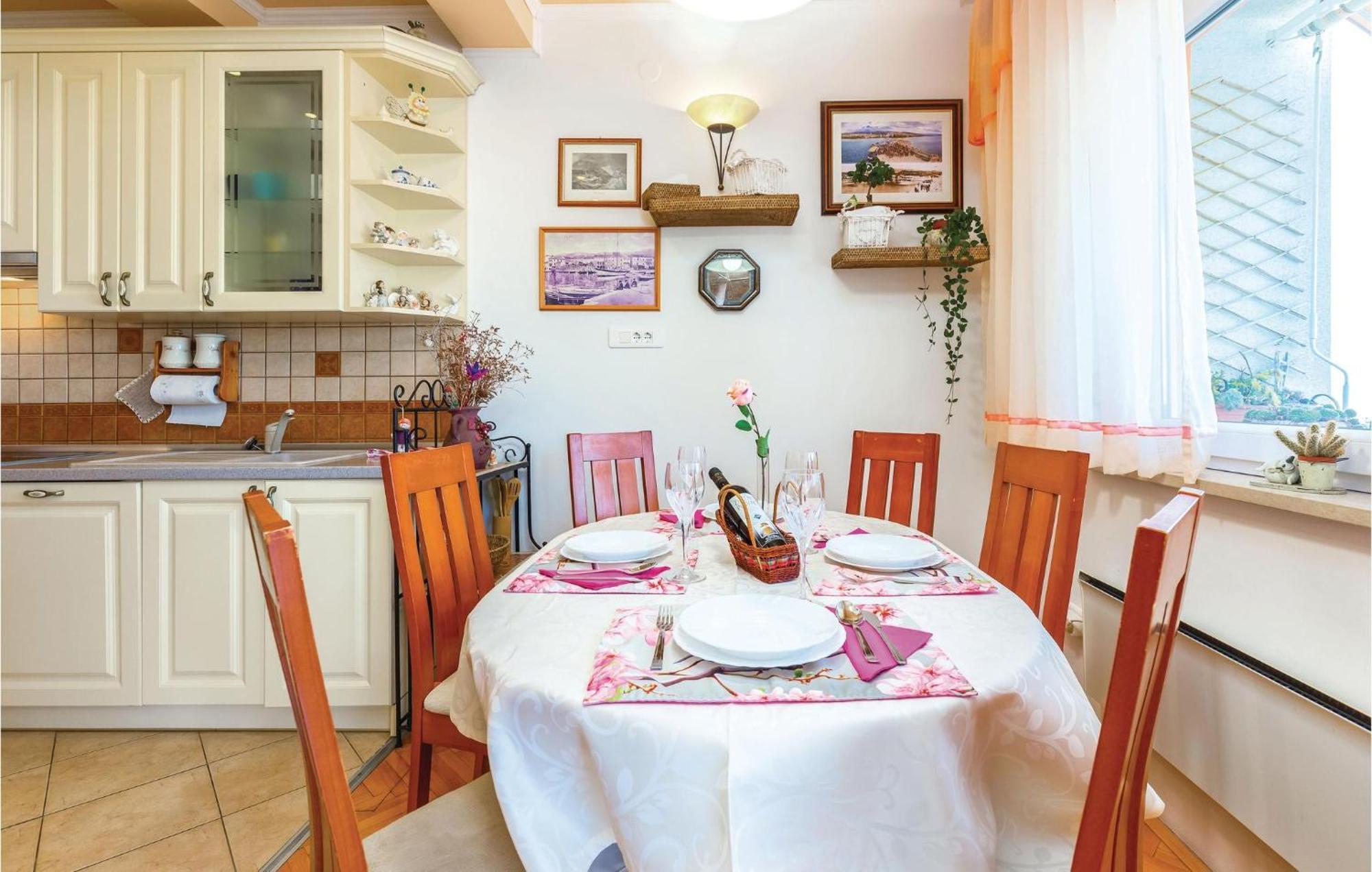 Beautiful Apartment In Crikvenica With Jacuzzi Exterior photo