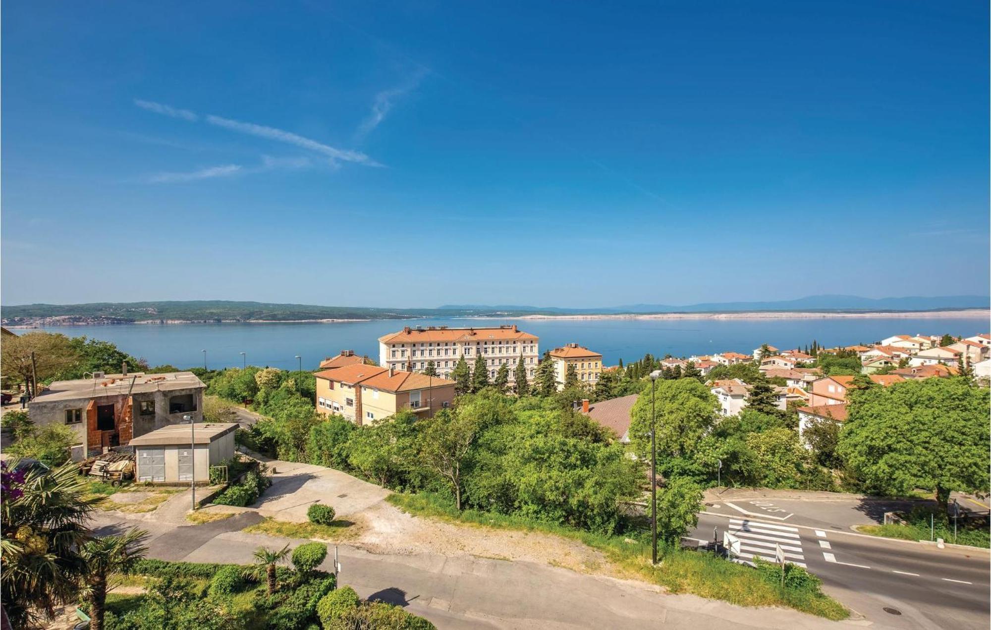 Beautiful Apartment In Crikvenica With Jacuzzi Exterior photo