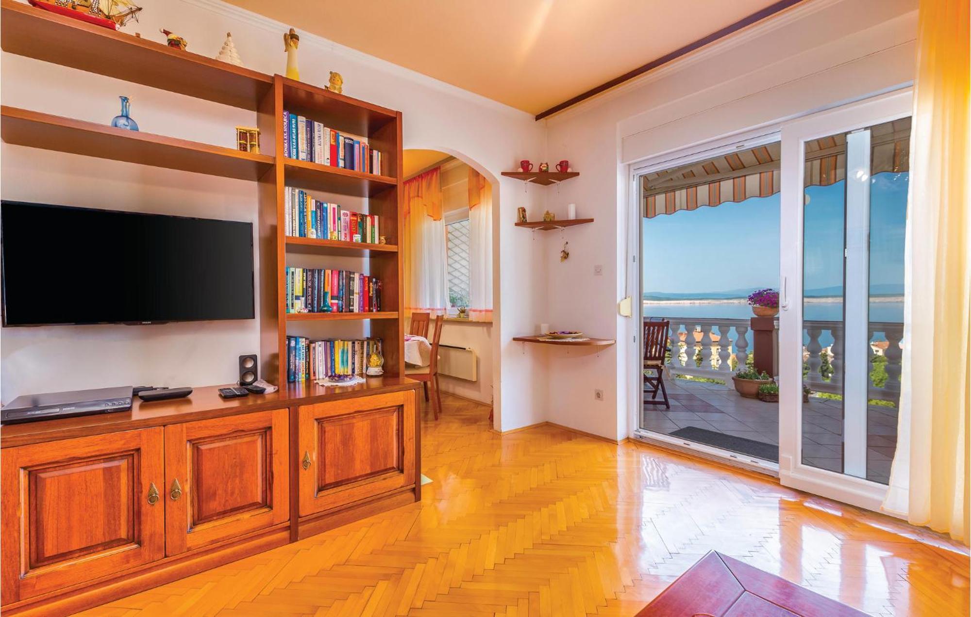 Beautiful Apartment In Crikvenica With Jacuzzi Exterior photo
