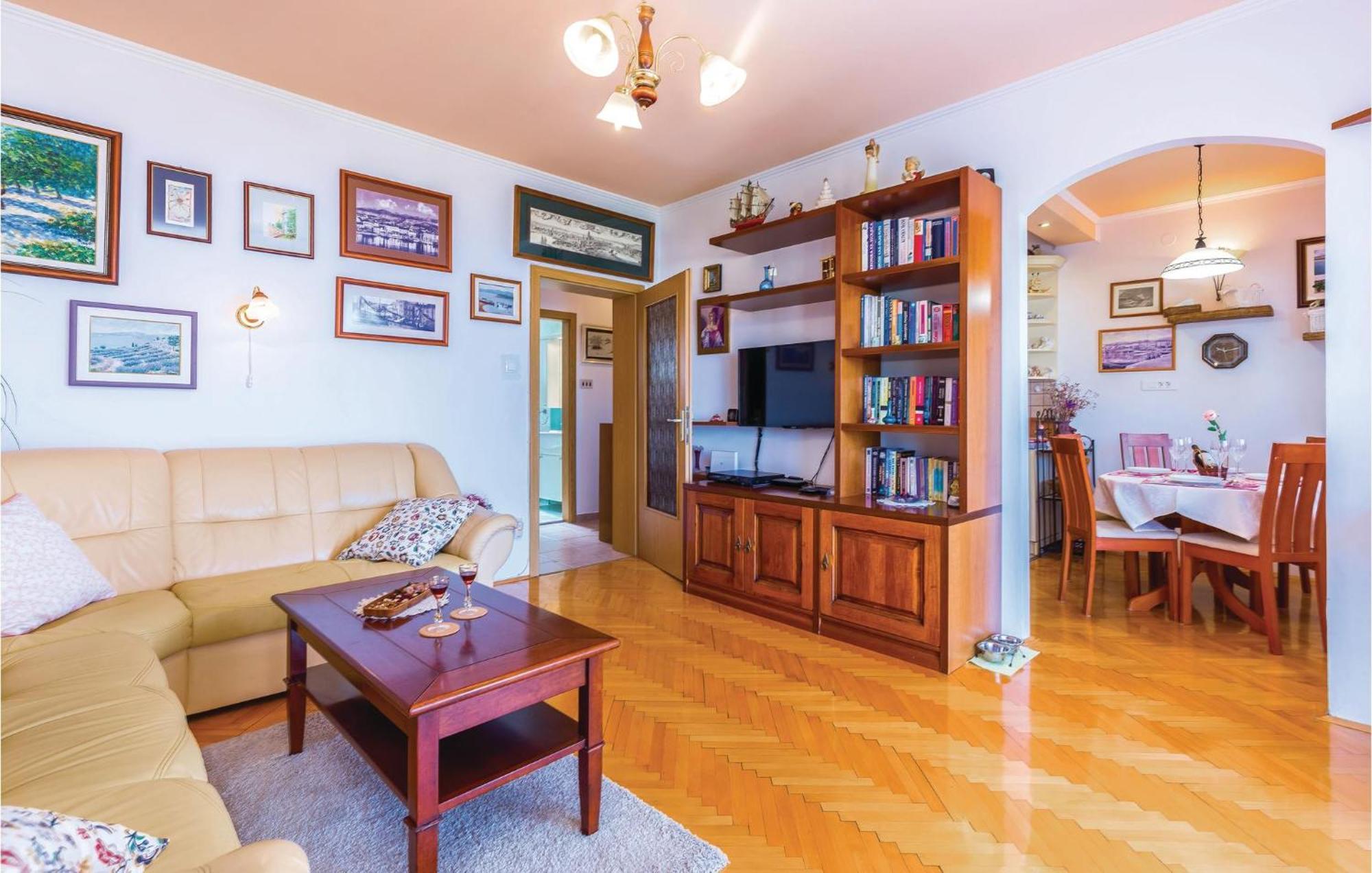 Beautiful Apartment In Crikvenica With Jacuzzi Exterior photo
